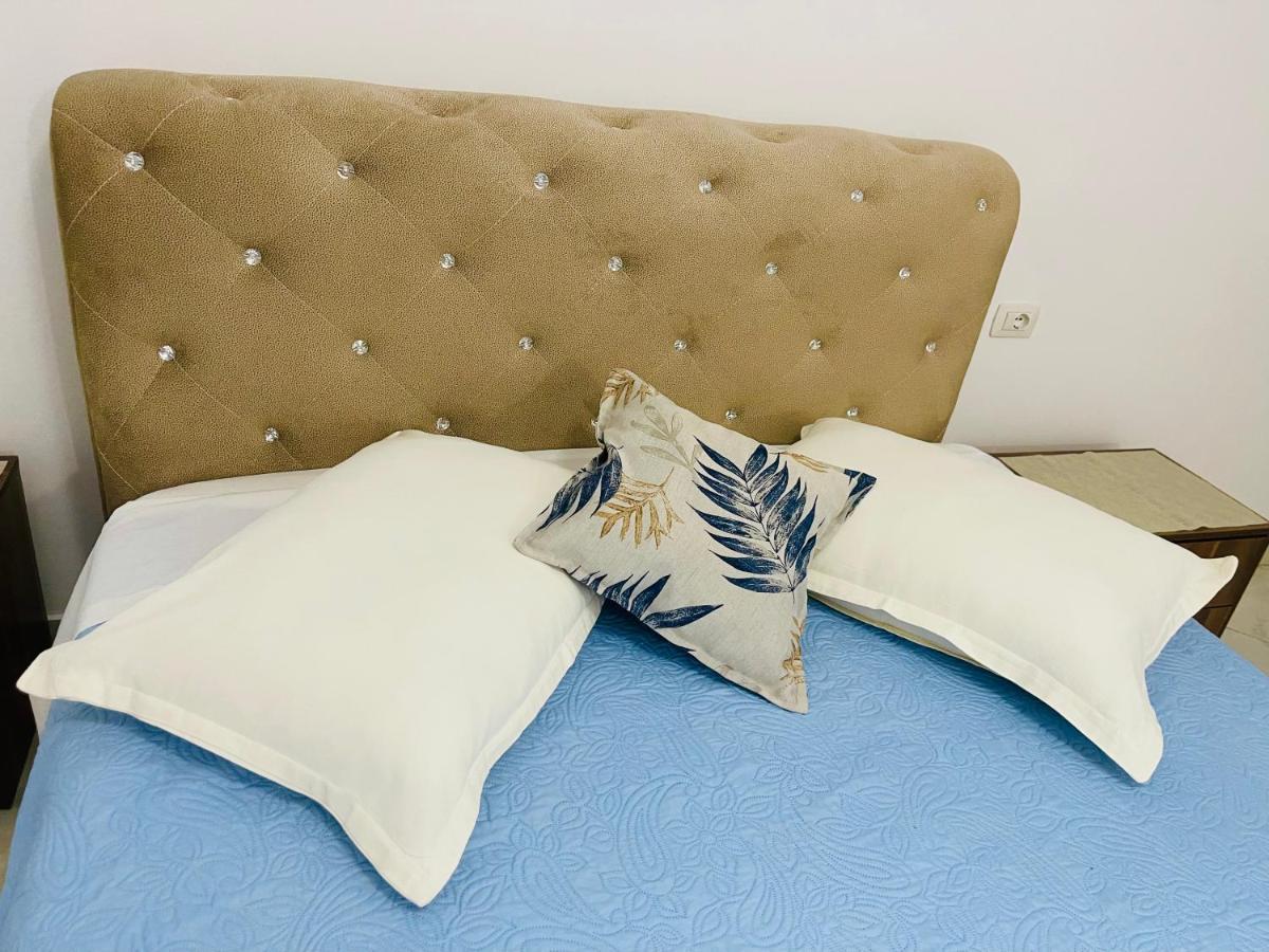 אוריקום Kred Hotel מראה חיצוני תמונה